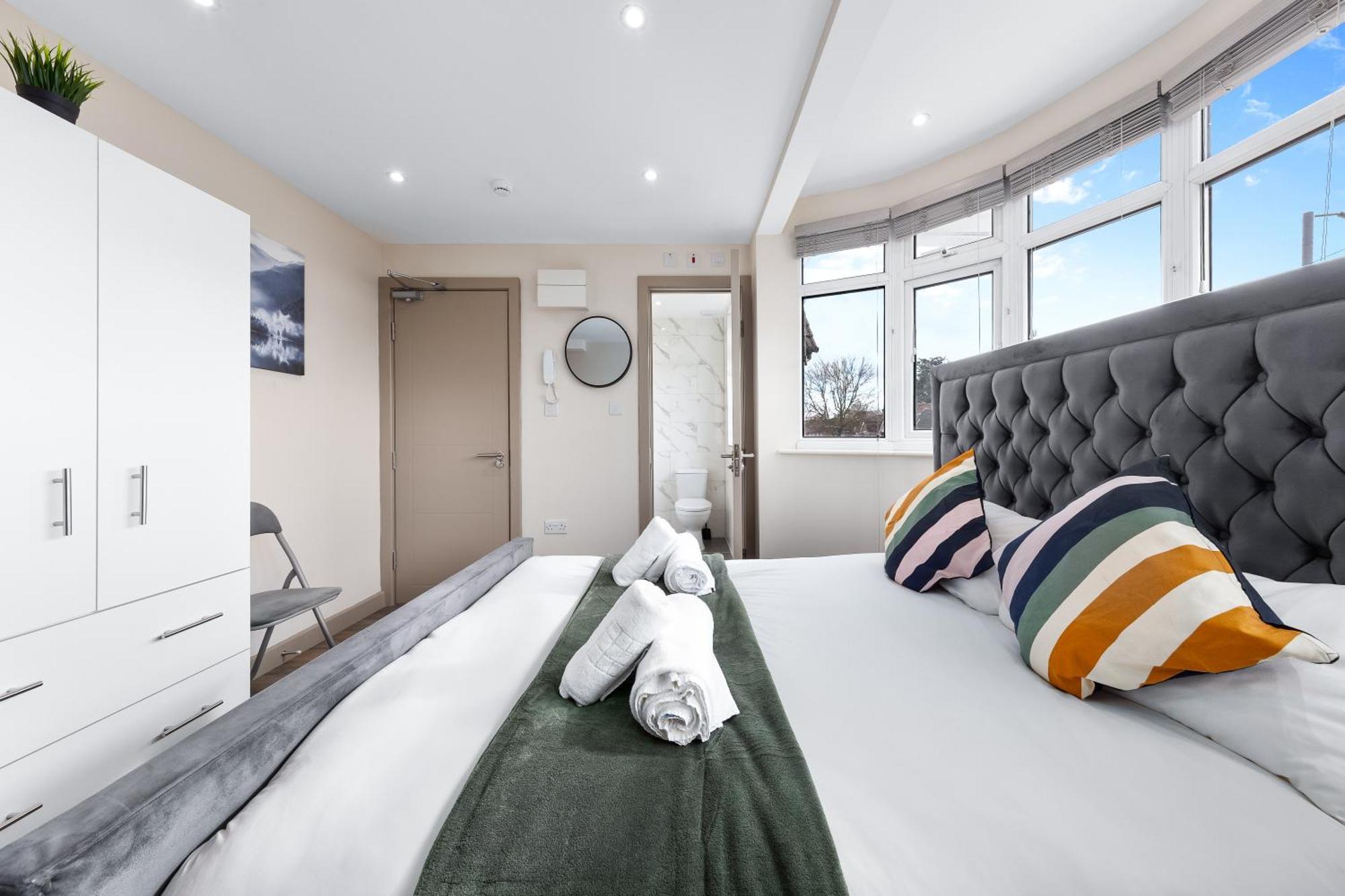 Serviced Ensuite Modern Studio - Sleeps 2 - Near Wembley Stadium - Good Transport Link To Central London - Harrow Ha3 Hatch End Esterno foto